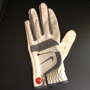Left hand Nike boy’s baseball glove